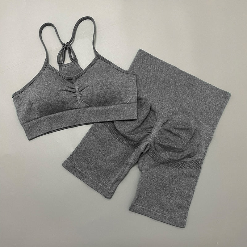 *LIMITED STOCK* Seamless Women's Yoga Set - Crop Top & Leggings | Perfect for Fitness & Sports